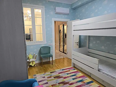 Satılır 3 otaqlı mənzil 92 m²