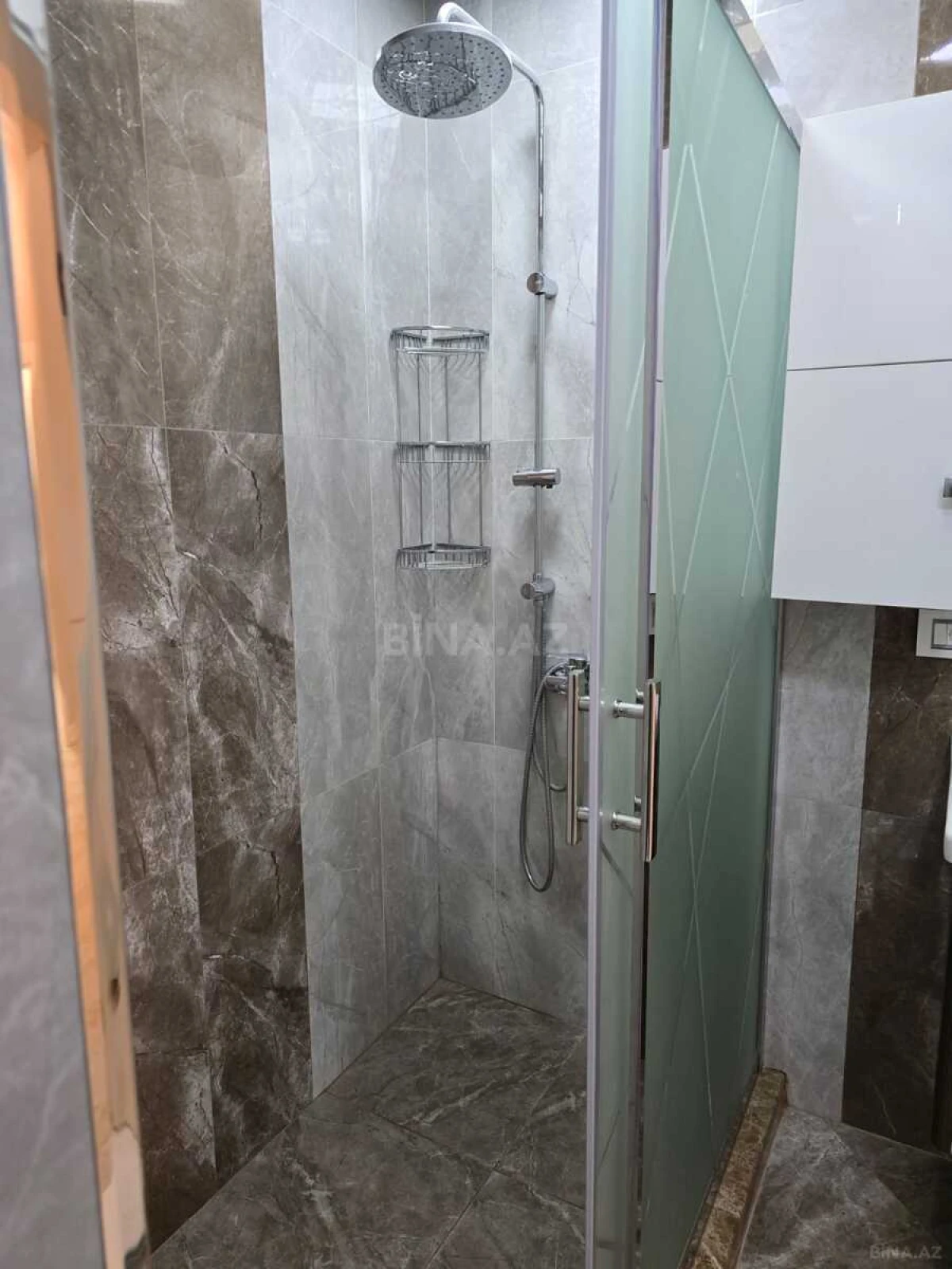 Satılır 3 otaqlı mənzil 92 m²