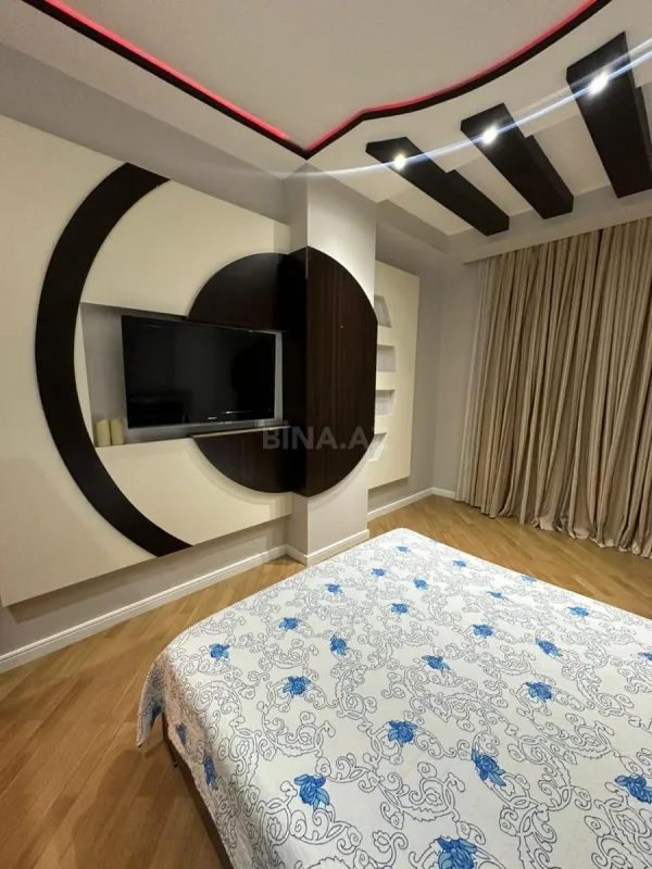 Kirayə verilir 2 otaqlı mənzil 80 m²