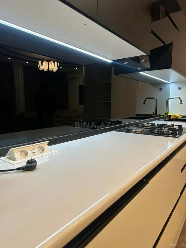 Kirayə verilir 2 otaqlı mənzil 80 m²