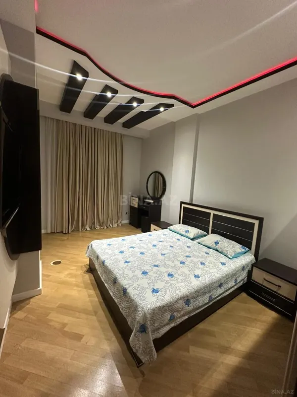 Kirayə verilir 2 otaqlı mənzil 80 m²
