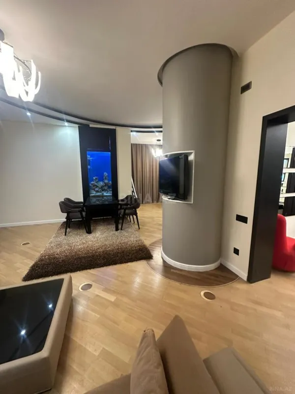 Kirayə verilir 2 otaqlı mənzil 80 m²