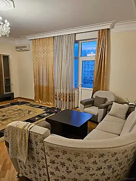 Kirayə verilir 3 otaqlı mənzil 160 m²