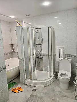 Kirayə verilir 3 otaqlı mənzil 160 m²