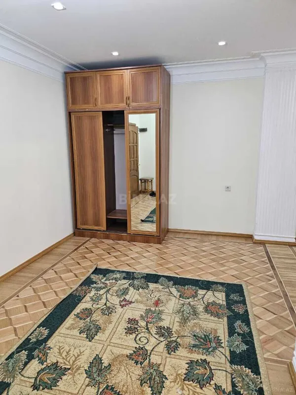 Kirayə verilir 3 otaqlı mənzil 160 m²