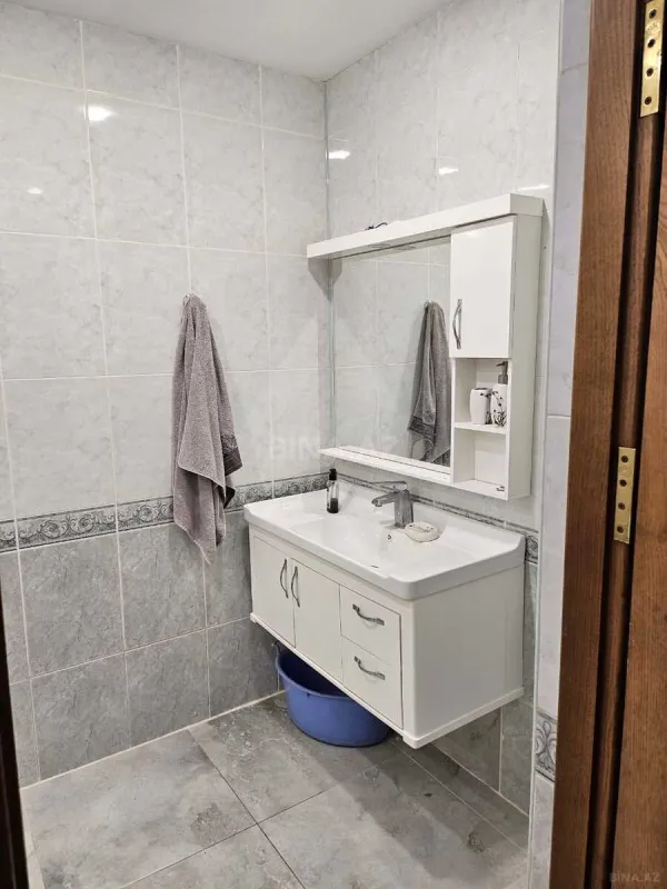 Kirayə verilir 3 otaqlı mənzil 160 m²