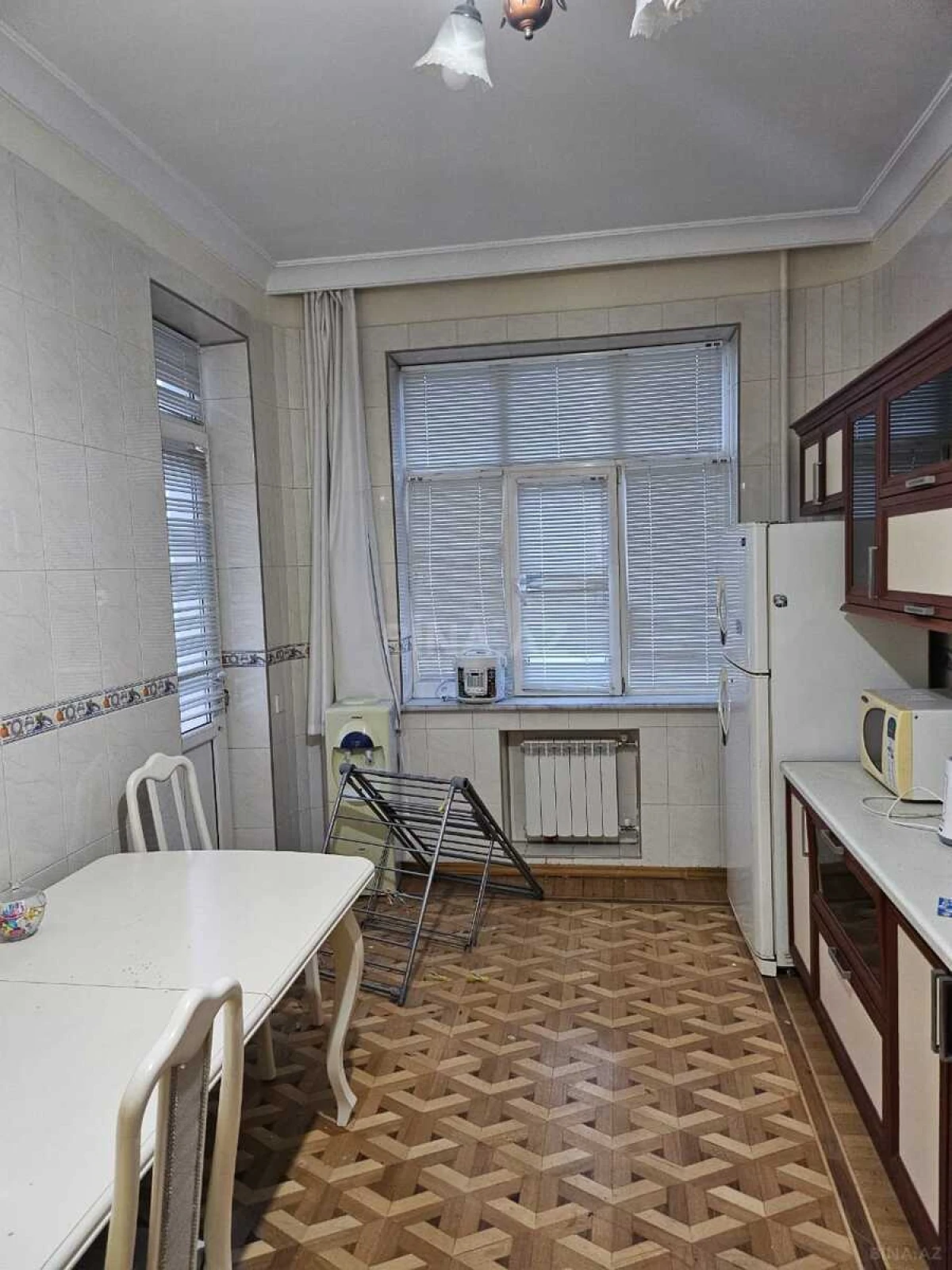 Kirayə verilir 3 otaqlı mənzil 160 m²