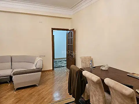 Kirayə verilir 3 otaqlı mənzil 160 m²