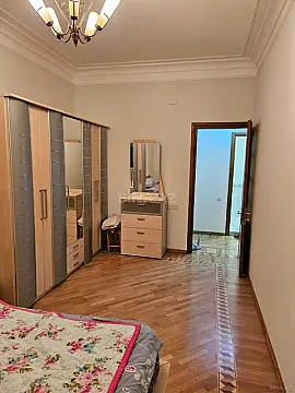 Kirayə verilir 3 otaqlı mənzil 160 m²