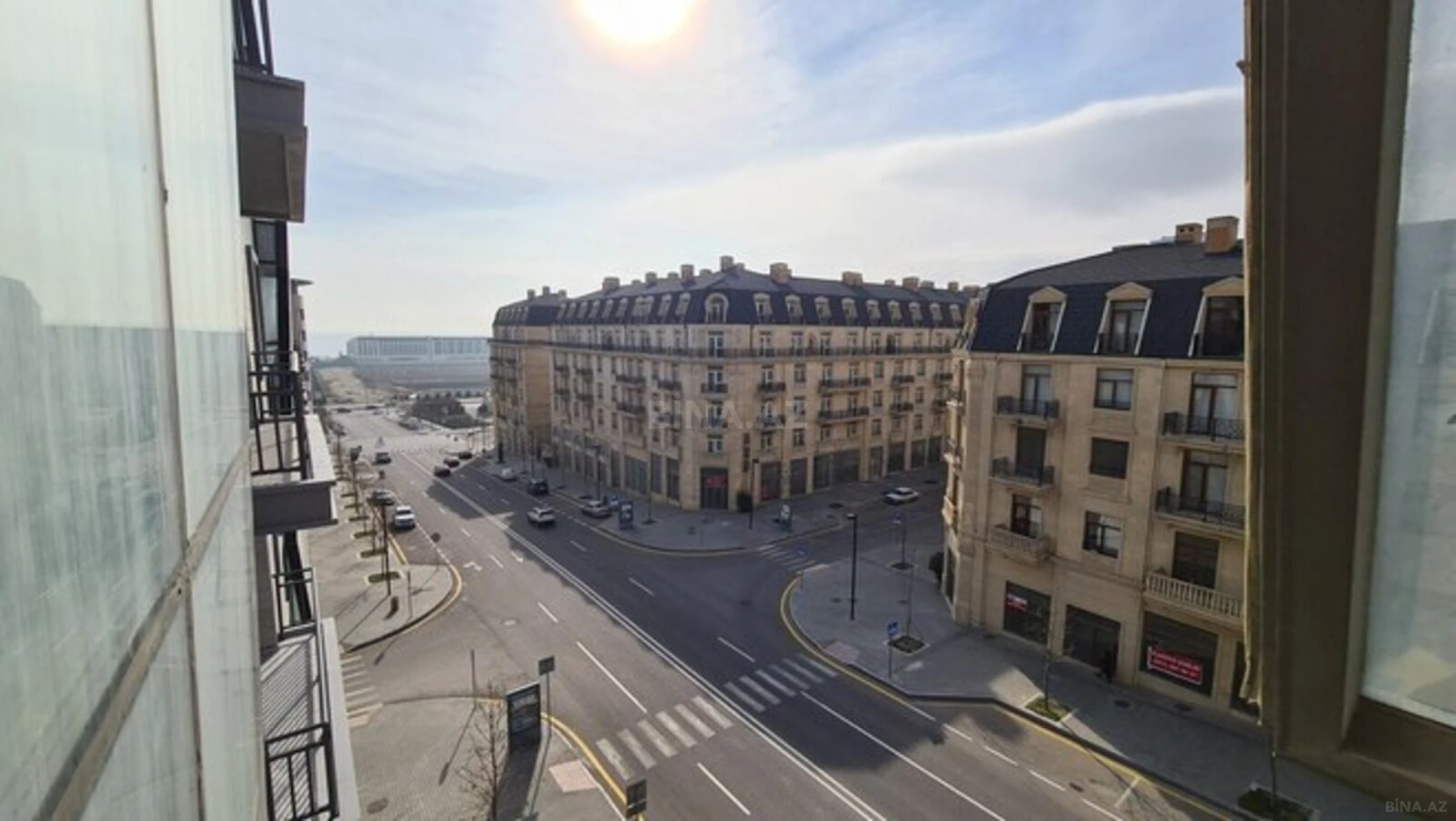 Satılır 4 otaqlı mənzil 220 m²