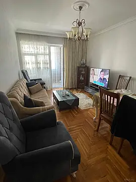 Satılır 2 otaqlı mənzil 65 m²