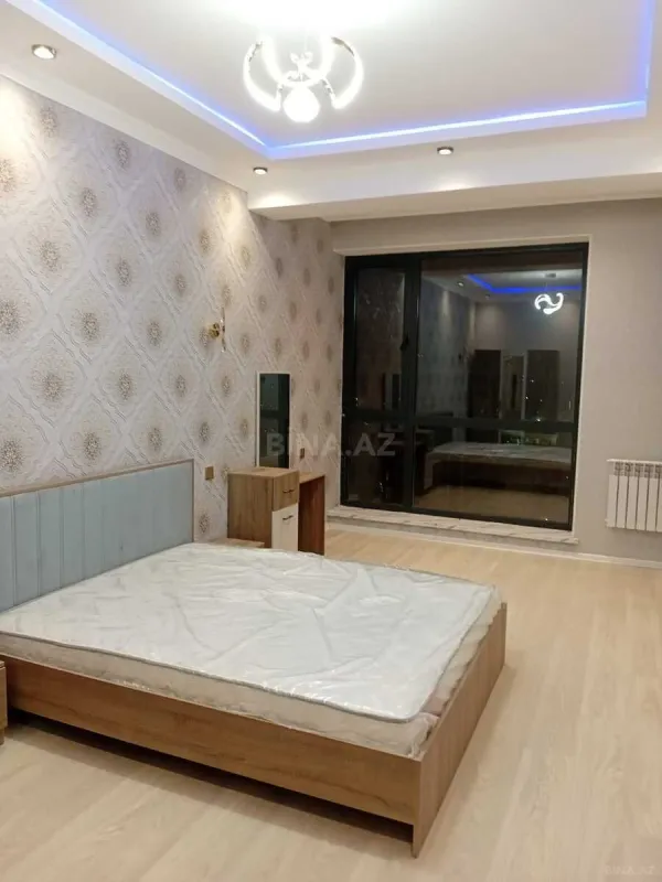 Kirayə verilir 2 otaqlı mənzil 65 m²