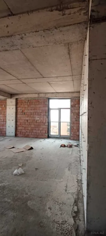 Satılır 4 otaqlı mənzil 148 m²