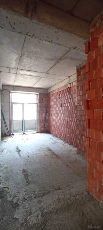 Satılır 4 otaqlı mənzil 148 m²