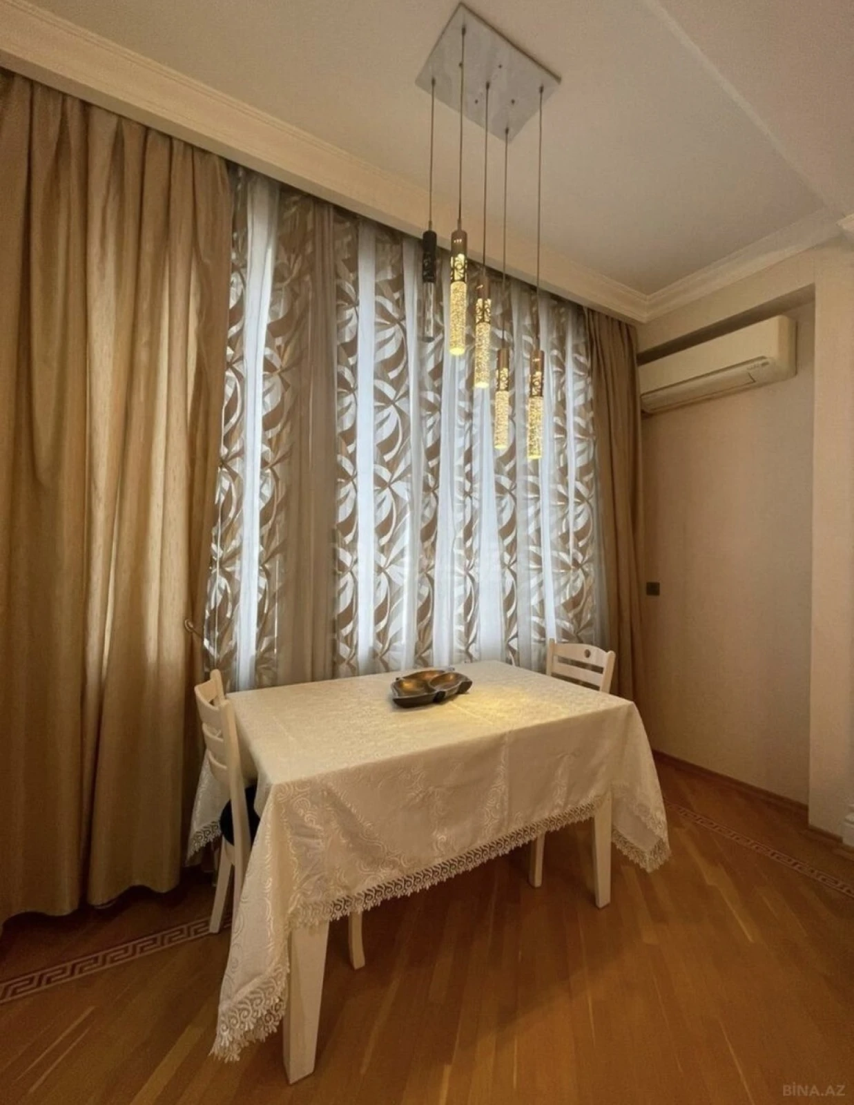 Kirayə verilir 2 otaqlı mənzil 100 m²