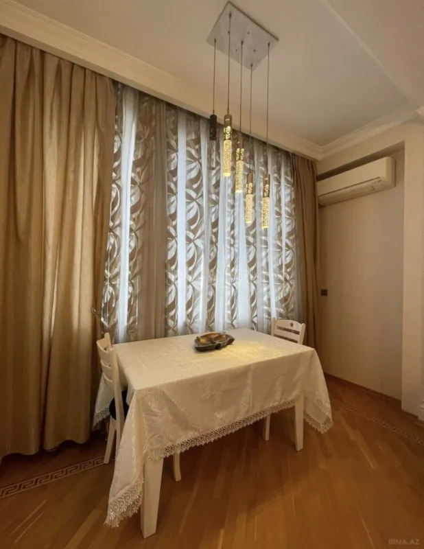 Kirayə verilir 2 otaqlı mənzil 100 m²