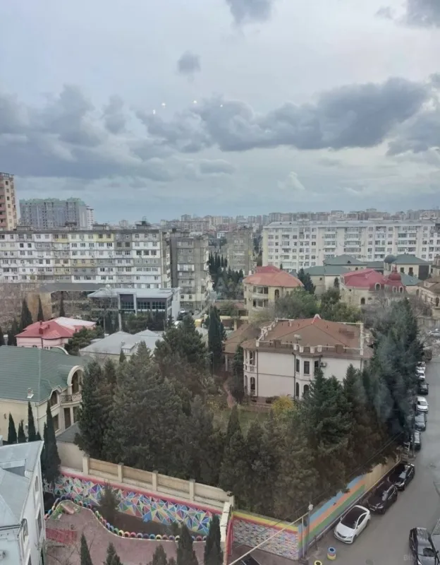 Kirayə verilir 2 otaqlı mənzil 100 m²