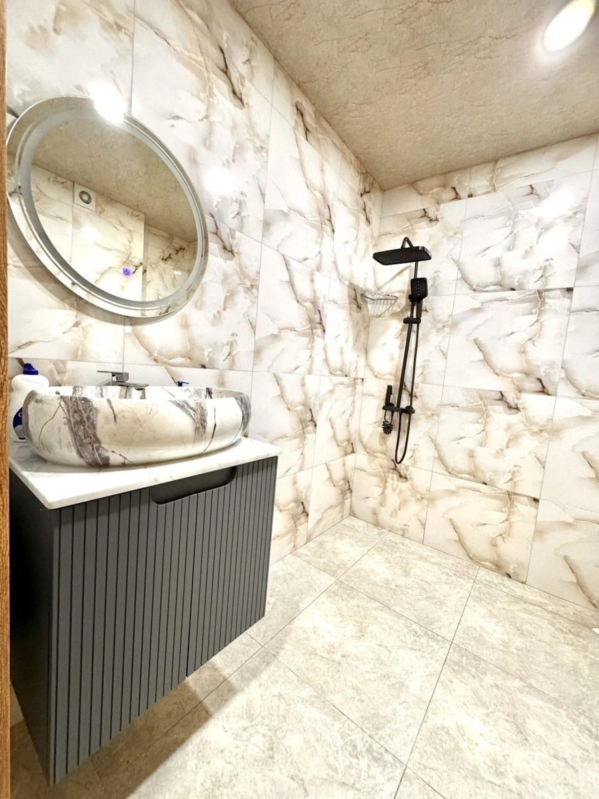 Kirayə verilir 2 otaqlı mənzil 65 m²