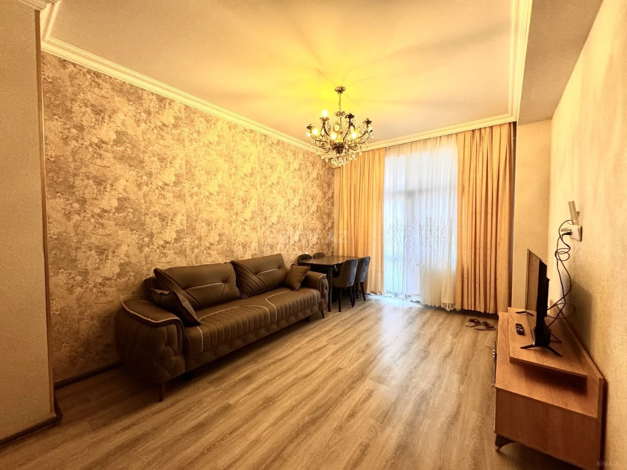Kirayə verilir 2 otaqlı mənzil 65 m²