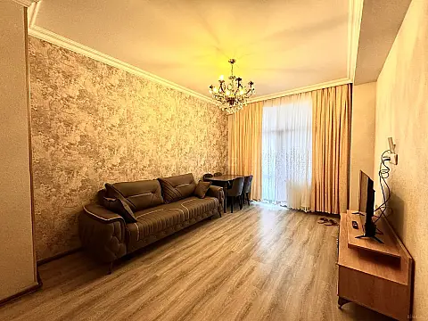 Kirayə verilir 2 otaqlı mənzil 65 m²