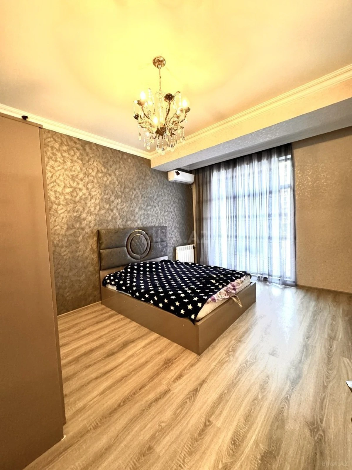 Kirayə verilir 2 otaqlı mənzil 65 m²
