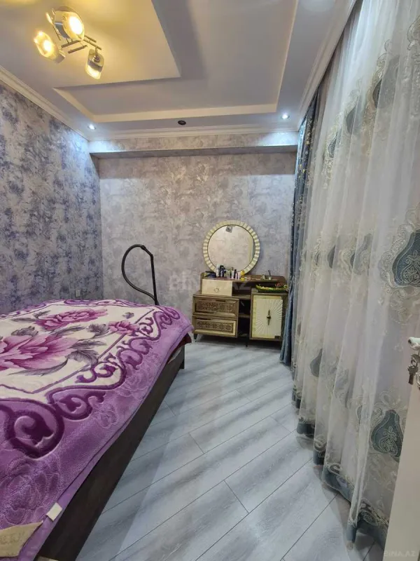 Satılır 3 otaqlı mənzil 83 m²