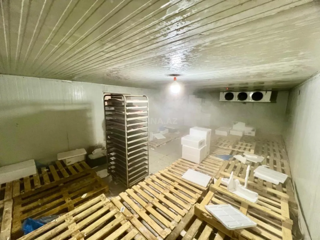 Kirayə verilir obyekt 215 m²