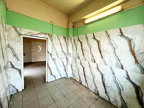 Kirayə verilir obyekt 215 m²