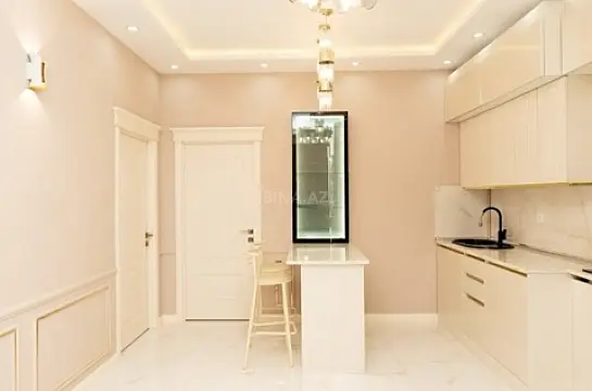 Kirayə verilir 2 otaqlı mənzil 68 m²