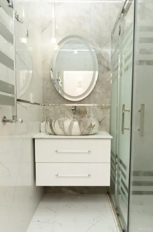 Kirayə verilir 2 otaqlı mənzil 68 m²