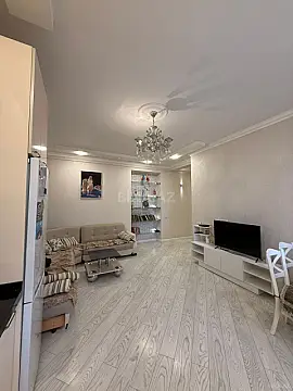 Kirayə verilir 2 otaqlı mənzil 60 m²