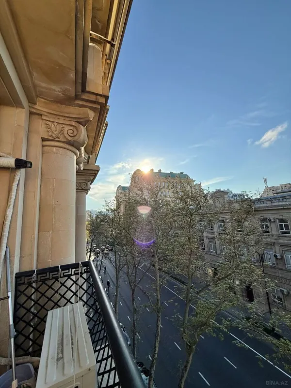 Kirayə verilir 2 otaqlı mənzil 60 m²