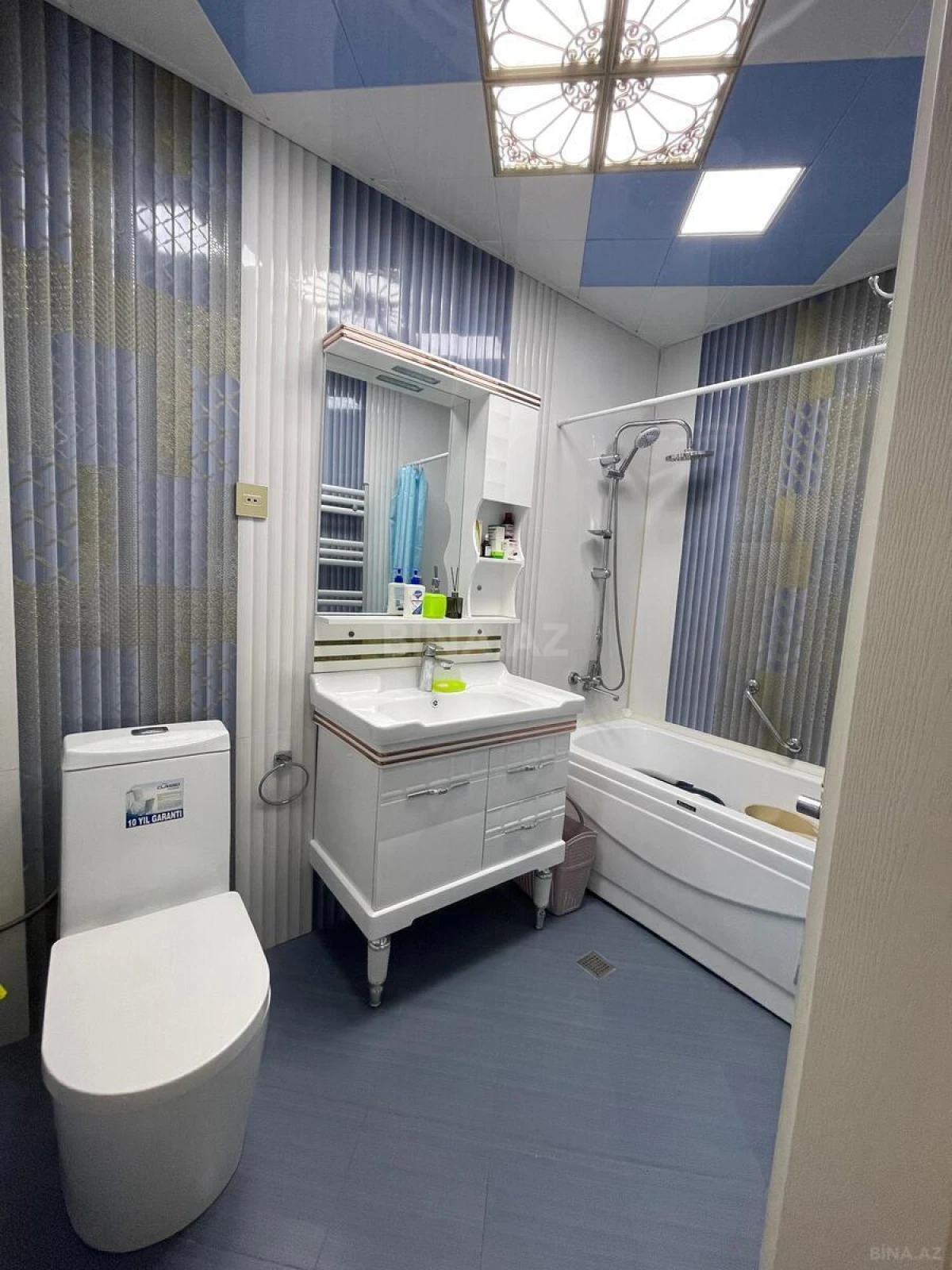 Satılır 3 otaqlı mənzil 126 m²