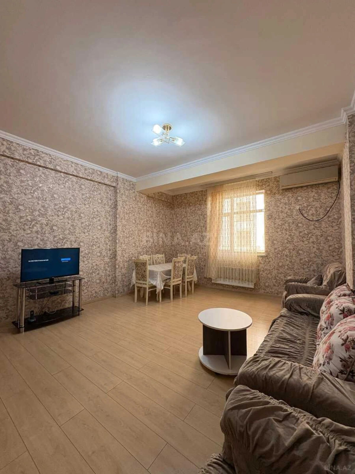Kirayə verilir 4 otaqlı mənzil 147 m²