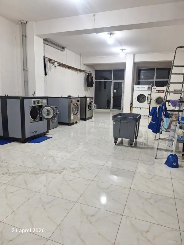 Satılır 4 otaqlı mənzil 175 m²