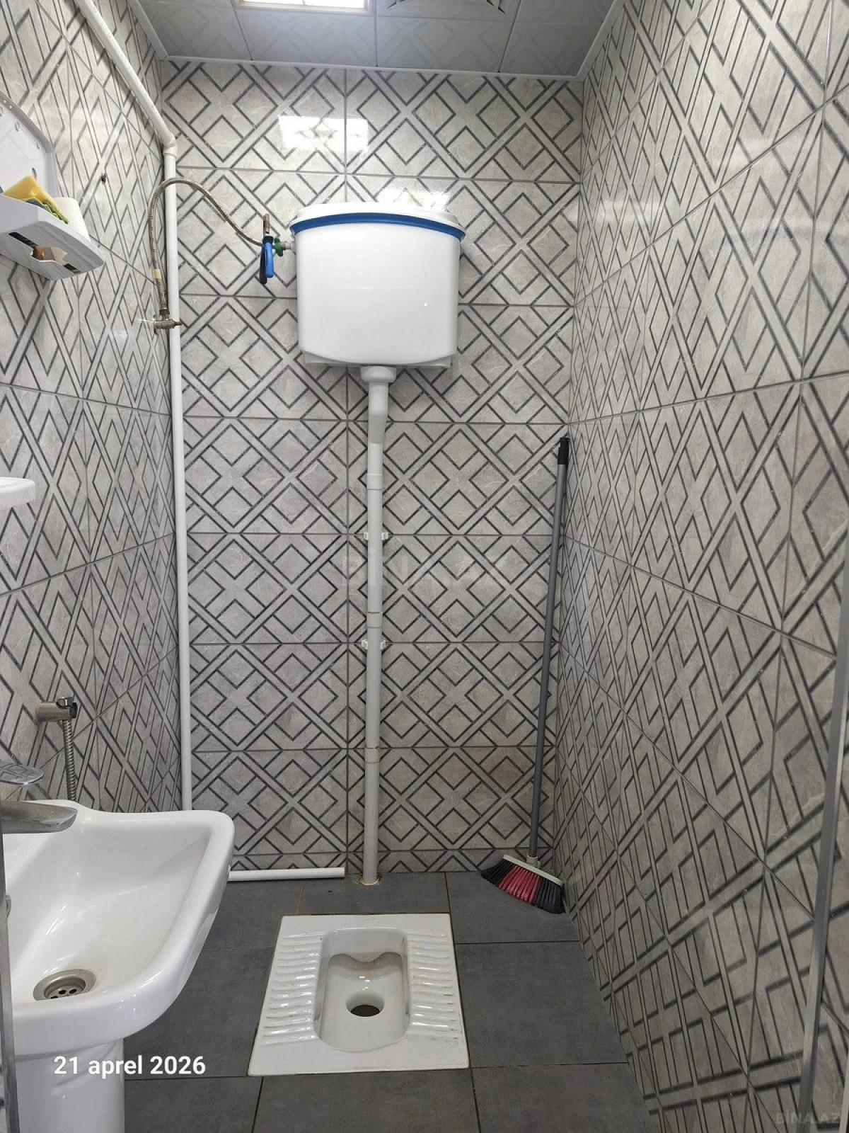 Satılır 4 otaqlı mənzil 175 m²