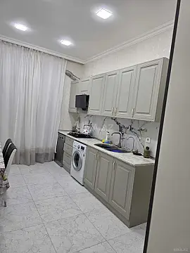 Kirayə verilir 3 otaqlı mənzil 103 m²