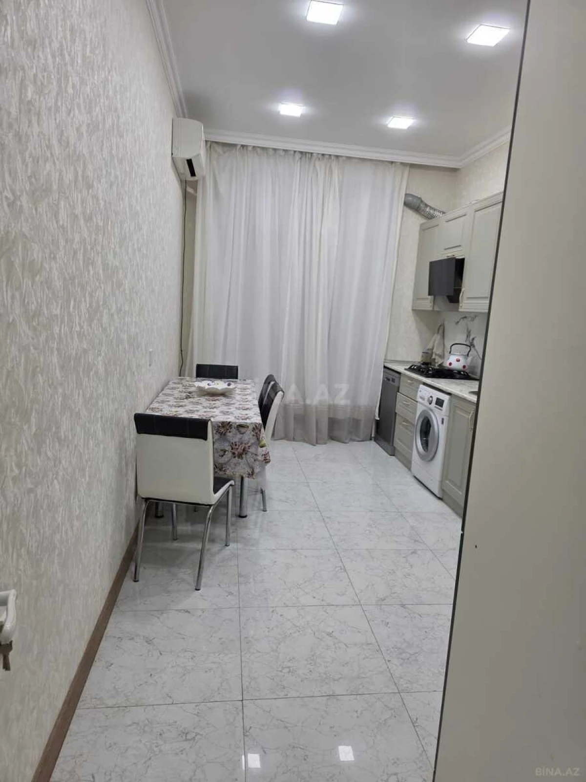 Kirayə verilir 3 otaqlı mənzil 103 m²