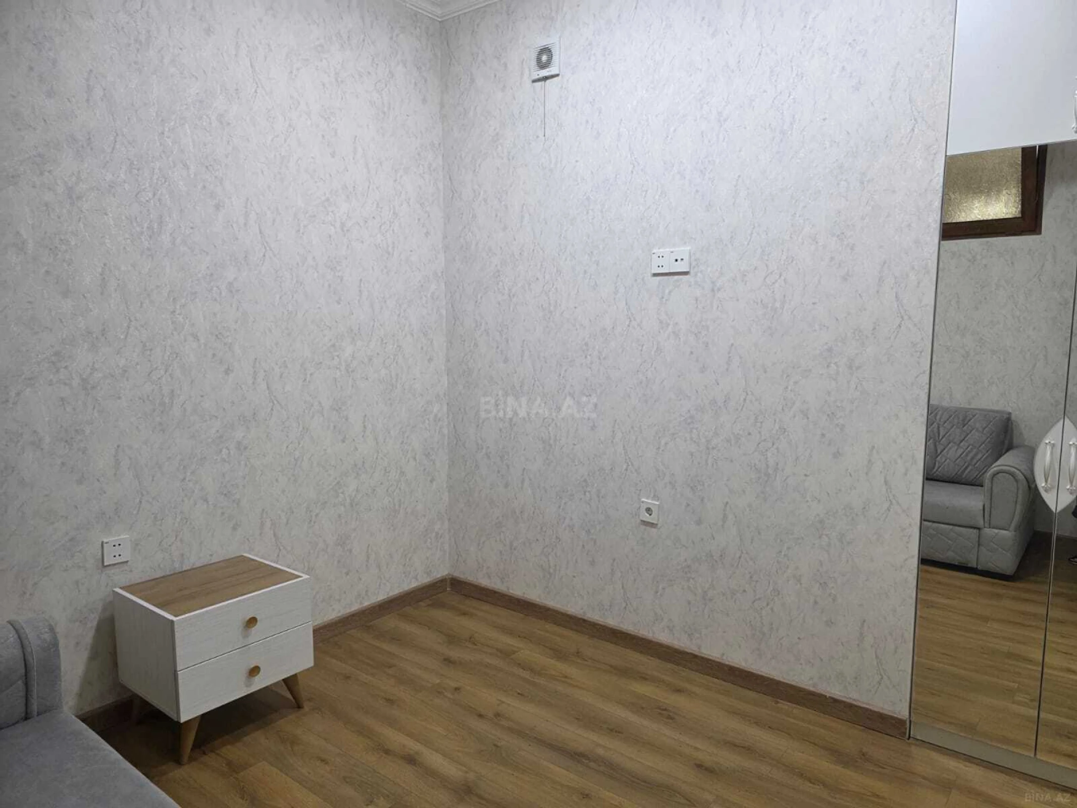 Kirayə verilir 3 otaqlı mənzil 103 m²
