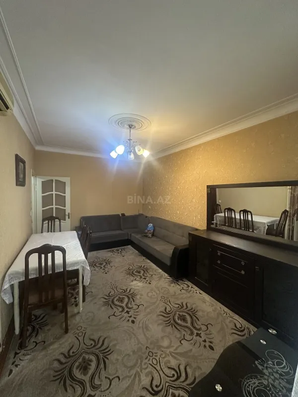 Kirayə verilir 2 otaqlı mənzil 50 m²