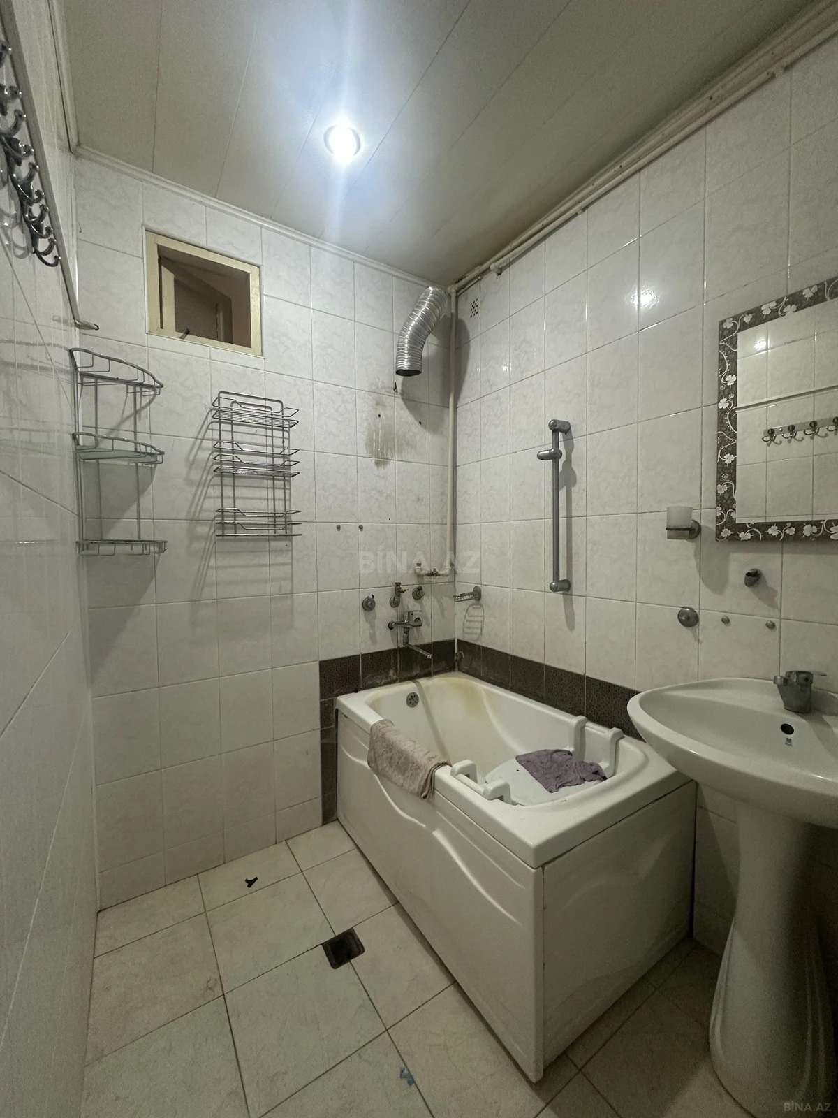 Kirayə verilir 2 otaqlı mənzil 50 m²