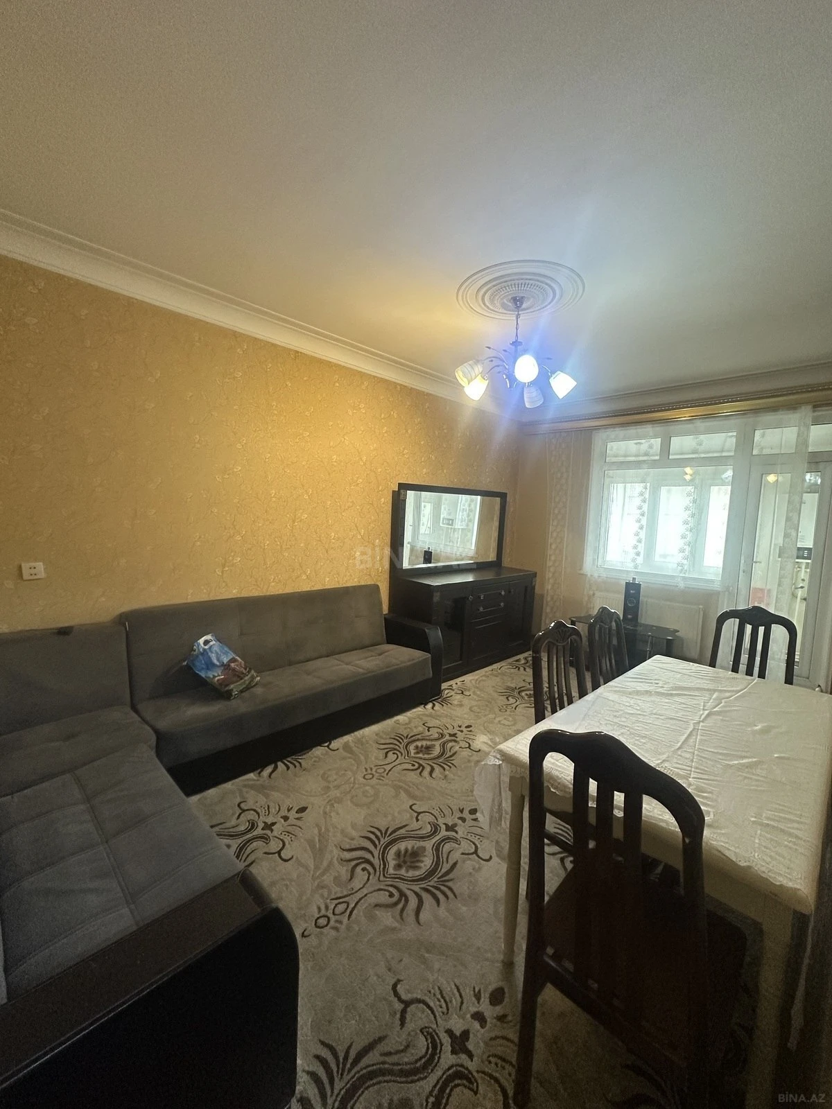 Kirayə verilir 2 otaqlı mənzil 50 m²