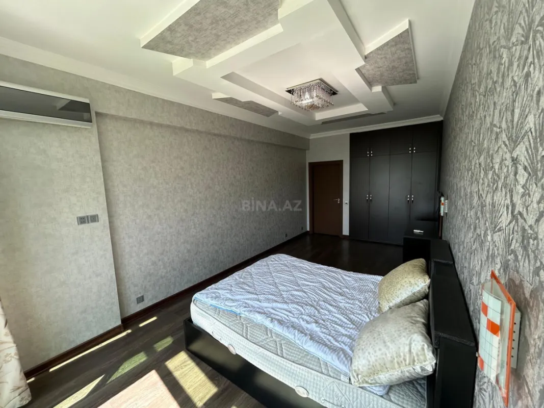 Kirayə verilir 4 otaqlı mənzil 180 m²