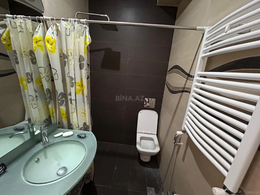 Kirayə verilir 4 otaqlı mənzil 180 m²