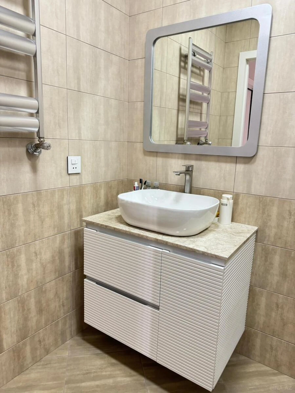Satılır 2 otaqlı mənzil 73 m²