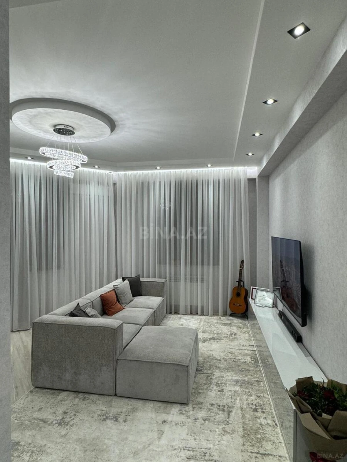 Satılır 2 otaqlı mənzil 73 m²