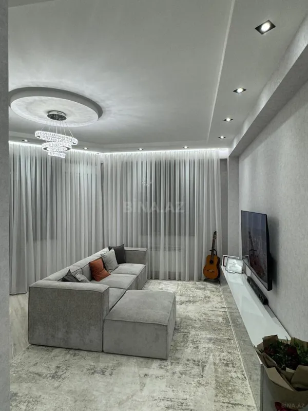 Satılır 2 otaqlı mənzil 73 m²