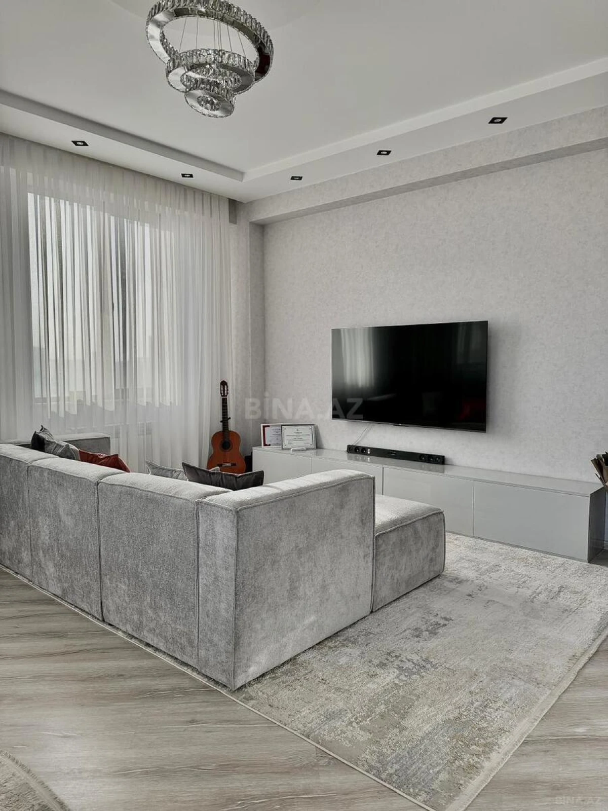 Satılır 2 otaqlı mənzil 73 m²