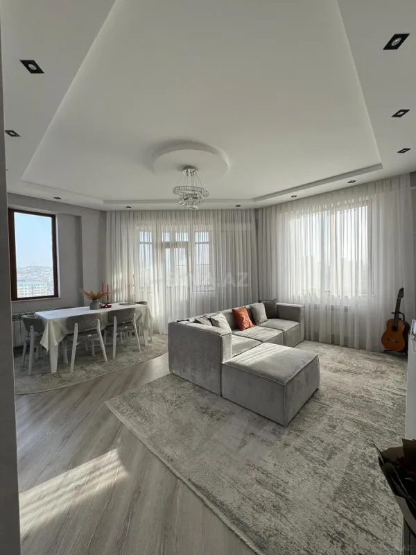 Satılır 2 otaqlı mənzil 73 m²