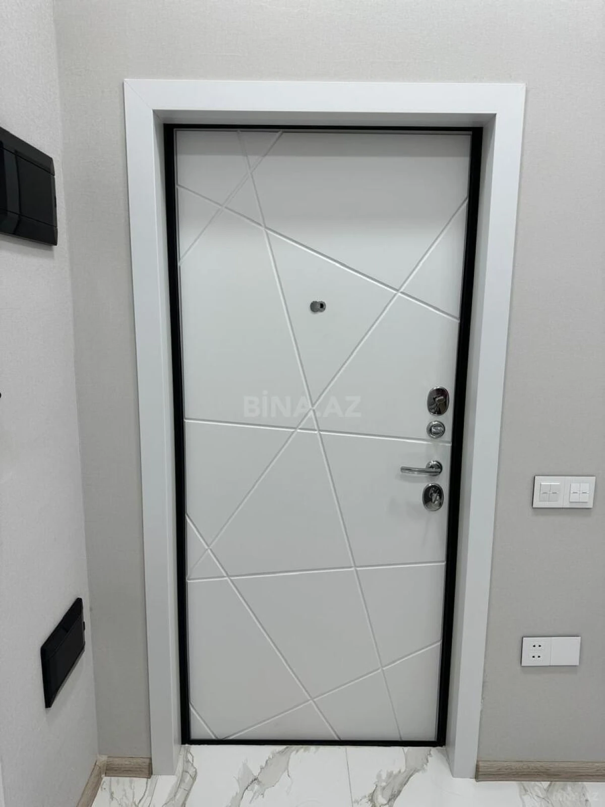 Satılır 2 otaqlı mənzil 73 m²